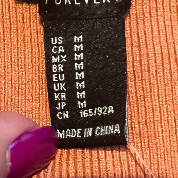 FOREVER 21 Orange Ruffle Crop Top Size Medium NWT - Picture 5 of 6